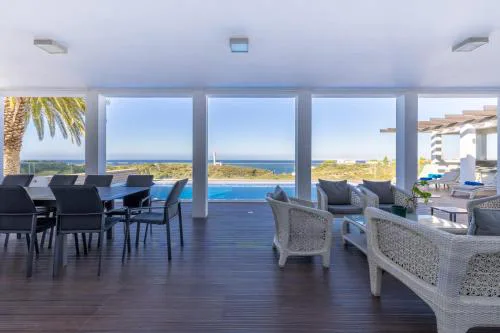 Villa Alice - Walk to beach Pool Tennis court