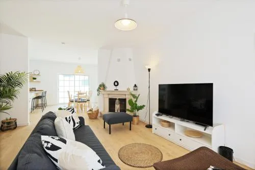 Fuseta 3-Bedroom Townhouse