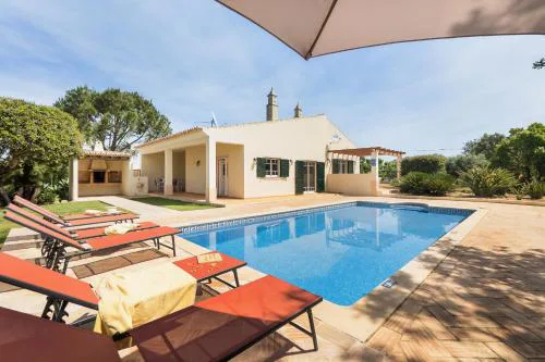 NEW 2026 Vila Grade Private Villa with Pool Family-Friendly villa Zoomarine