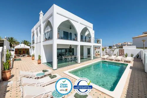 Riad Matias Galé - Luxury Villa with private pool, AC, free wifi, 5 min from the beach