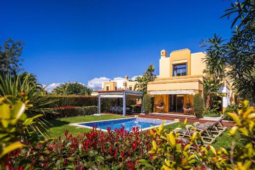 Villa Harmonie by Ocvillas