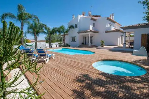 Villa Perla by Vintage Travel