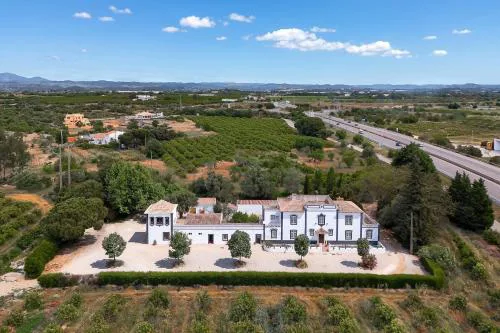 Quinta de Loubite by Sweethomes