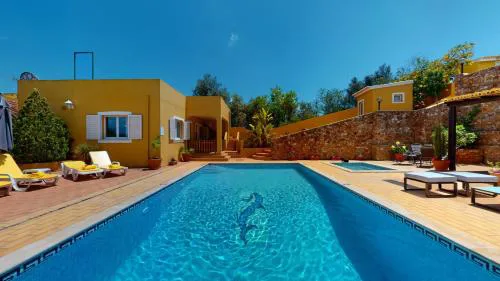 Vila Golden Estombar