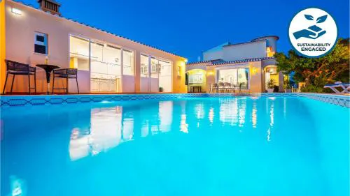Villa Benagil Oasis - com BBQ e piscina aquecível