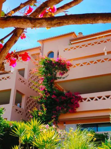 Apartamentos Turísticos Buganvilia