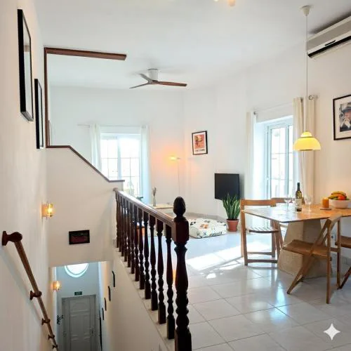 Apartment Lagos above Coffee and Waves