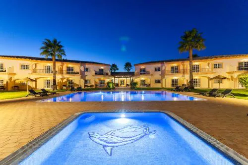 Atalaia Sol Aparthotel - tennis & heated pool in winter