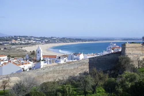 B17 - The Stunning Seaview Apartment