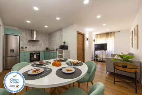 B55 - Santo Amaro Hill Apartment