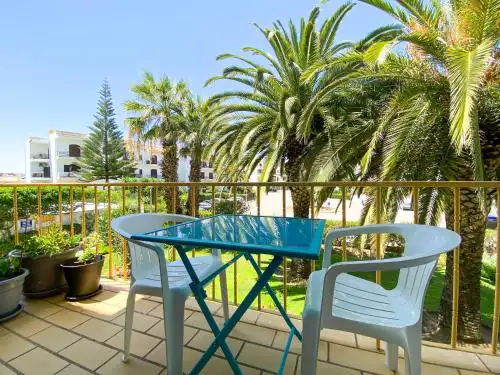 Charmoso apartamento em zona calma com piscina #1879