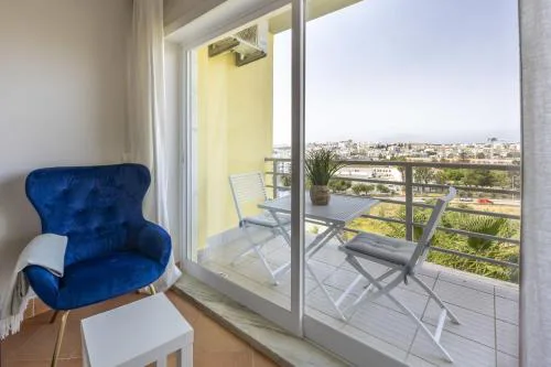 City & Sea view apartment, Meia Praia Lagos