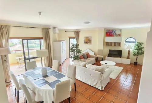 Lagos beach apartment for 8