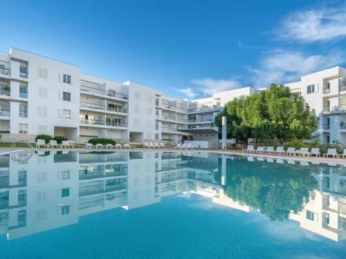 Pool view apartment in marina #1976