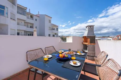 Private terrace apt Lagos Centre