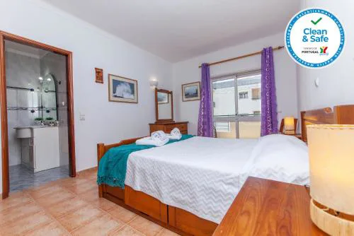 Seaview Meia-Praia Guesthouse