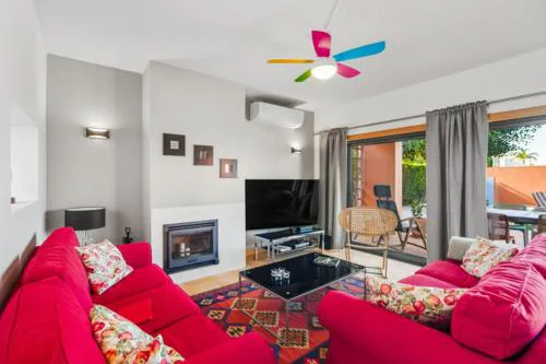 Spacious and elegant holiday home !