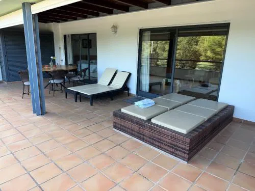 Spacious Terrace Apt Pool & Tennis - MARINA Lagos