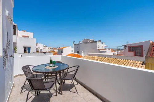 Stunning 2 bedroom Old Town apartment with large sunny terrace