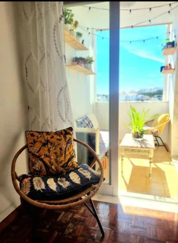 Stunning Room with private Bathroom and shared balcony, mainly with 2 adorable cats and a sweet Dog!