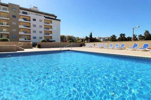 Stylish Apartment - Steps from Marina, Center & Beach