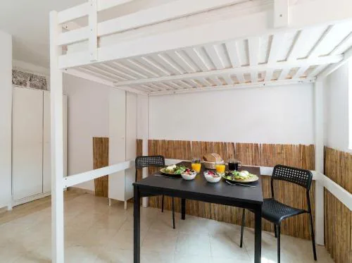 Tinny House - El Shaddai 8