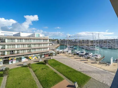 Top floor marina apartment with classic charm #1995