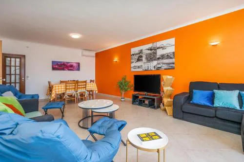 Two Bedroom Apartment - 110m2, AC, Terrace, Wi-Fi