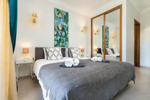 WOW Flat, Birdie, Golf, Spa & Swimming Pool (WIFI)