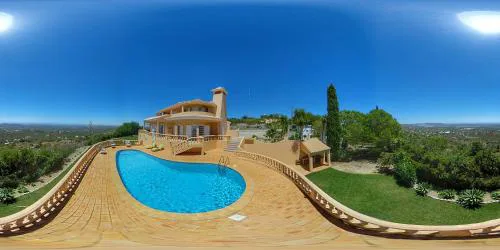 Elegant family house in Loulé with private pool