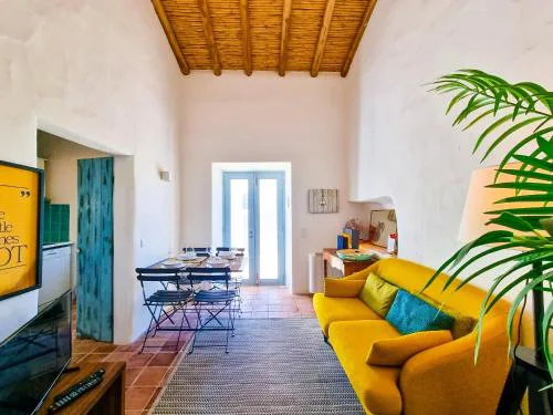 FLH Vale Judeu Rustic Mezzanine Cottage I