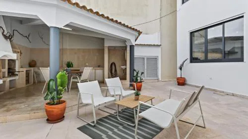 Loulé Sunny Retreat by LovelyStay