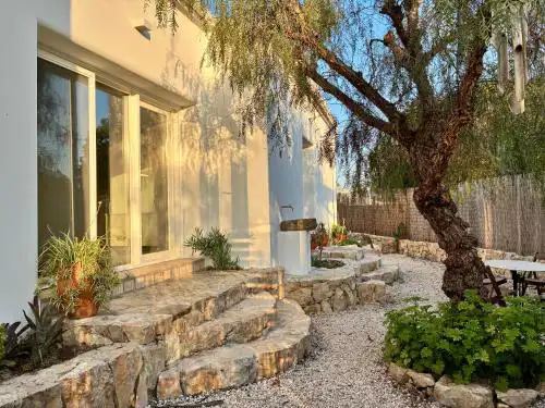 Two-Bedroom Cottage with Natural Pool near Fuseta Beach