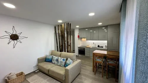 Cristal House 250 meters from Monte Gordo beach