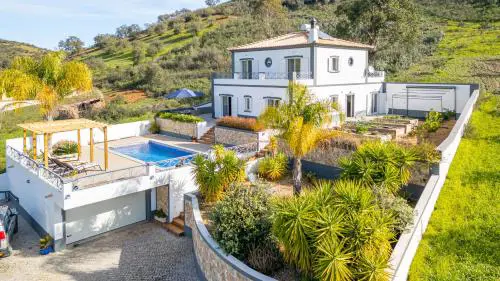 Villa Serena-gorgeous Rural Family Villa & Pool