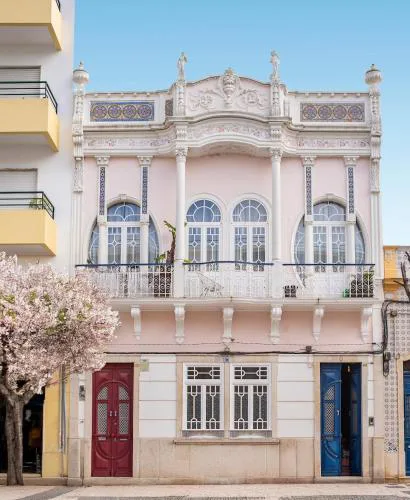 Casa Arte Nova l Historic Townhouse Olhão