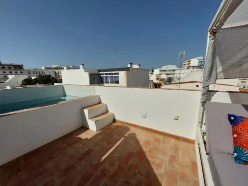 Cosy Terrace House - design, comfort, micro-pool, top location in Olhão