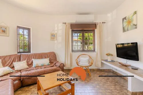 #240 Beach House - Casa da Balaia by Home Holidays