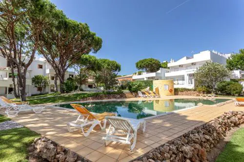 Host Wise - Fresh Sunny Flat with Pool & Terrace