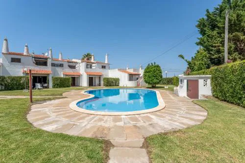 2BDR Retreat w Pool in Porches by Lovelystay