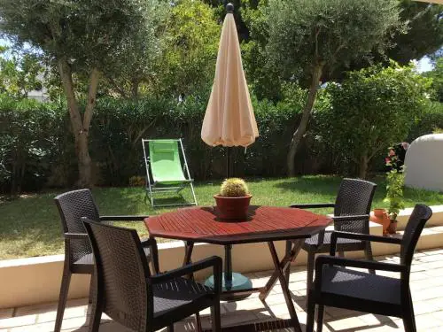 Apartment with pool close to beach