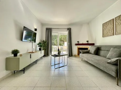 Apt SD - with pool and garden