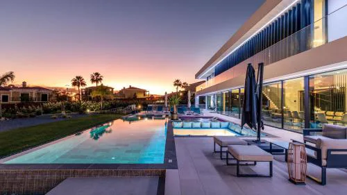 Aqualanis - Modern Mega Home with Pool Close to Algarve Beach