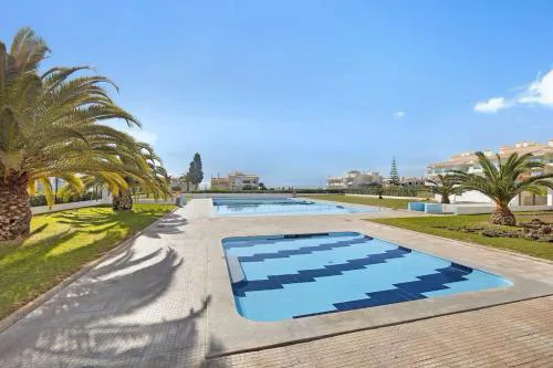 Fantastic Apartment with Sea View & Pool