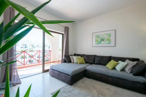 Sunshine Holidays Apartment