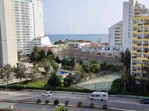 Apartamento encantador com piscina aquecida