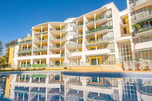 Apartamentos Primavera Praia e Piscina