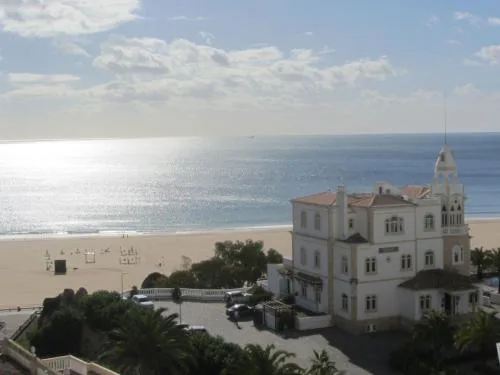 Apartment Wohnung Girafa mit Blick auf das Wasser by Interhome