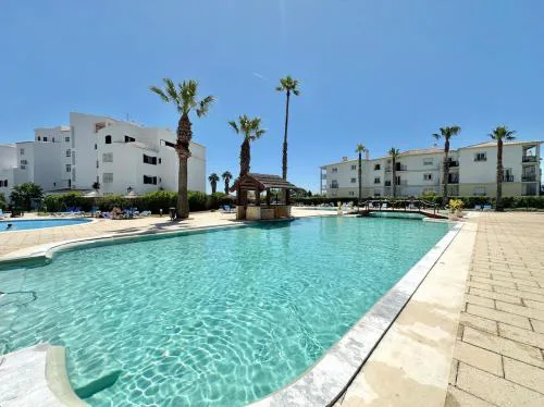Apt EE - with pool and garden