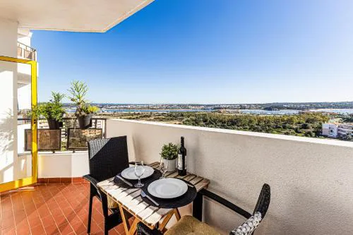 No More Snow, 300 m from the beach, king size bed, fast wi-fi